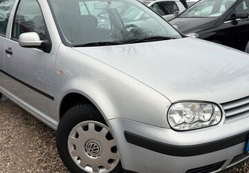 VW Golf 77.295 km 4.290 &euro; Berlin 13089