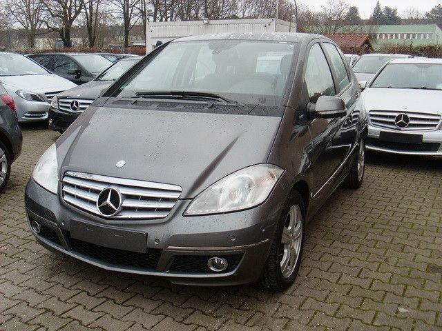 Mercedes-Benz A 170 37.926 km 7.990 &euro; Berlin-Schöneberg 12101