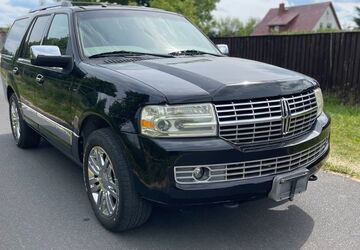 Lincoln Navigator 185.000 km 15.900 &euro; DAHLEWITZ 15827