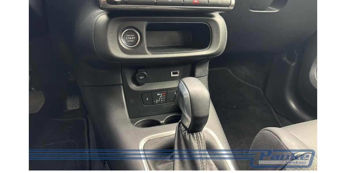 Citroen C3 110 S&S EAT6 Shine PT*LED*NAV*RFK*BT*SHZ* 13.571 km 14.890 &euro; Berlin 13187