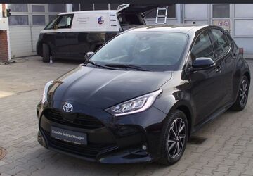 Toyota Yaris 38.758 km 21.450 &euro; Berlin 13403
