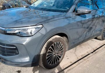 VW Tiguan 41.000 km 31.800 &euro; Berlin 12347