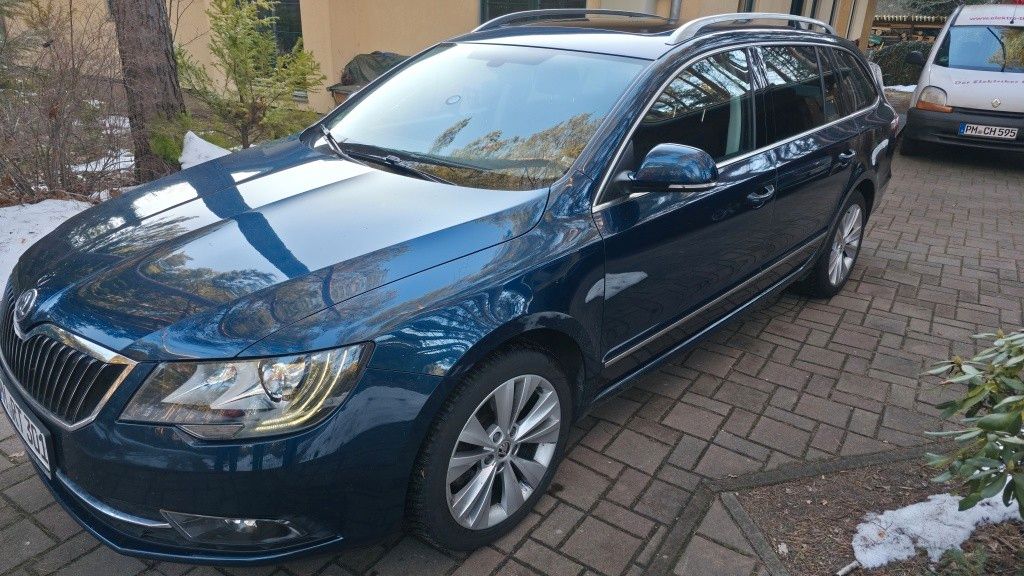 Skoda Superb 130.000 km 12.100 &euro; Borkheide 14823
