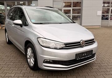 VW Touran 128.312 km 16.990 &euro; Berlin 14167