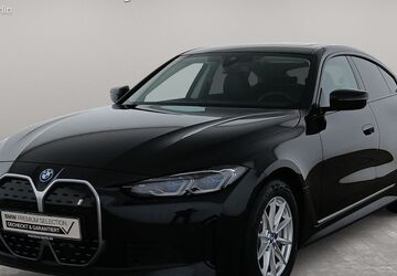 BMW i4 12.796 km 42.200 &euro; Berlin 12683