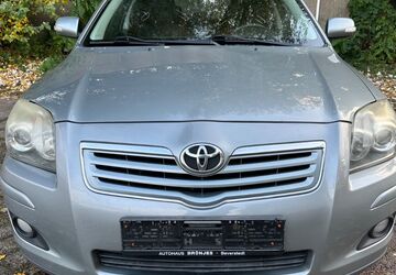 Toyota Avensis 300.000 km 2.550 &euro; Berlin 13053