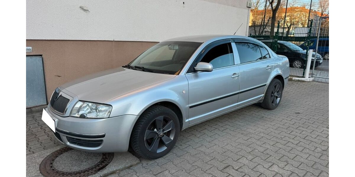Skoda Superb 200.000 km 3.400 &euro; Berlin 12045