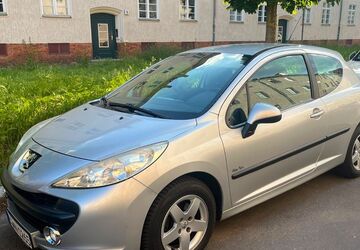 Peugeot 207 91.000 km 1.999 &euro; Berlin 13599
