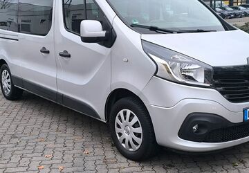 Renault Trafic 99.899 km 17.890 &euro; hennigsdorf 16761
