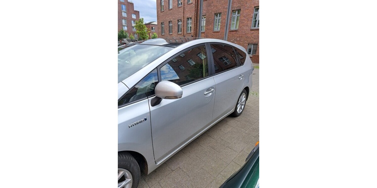 Toyota Prius Plus 164.000 km 13.000 &euro; Berlin 10178