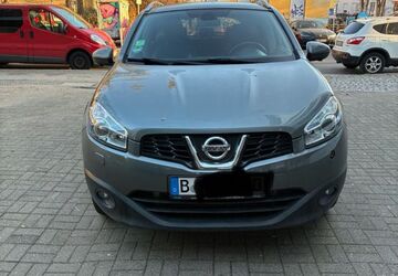 Nissan Qashqai+2 171.000 km 8.500 &euro; Berlin 10249