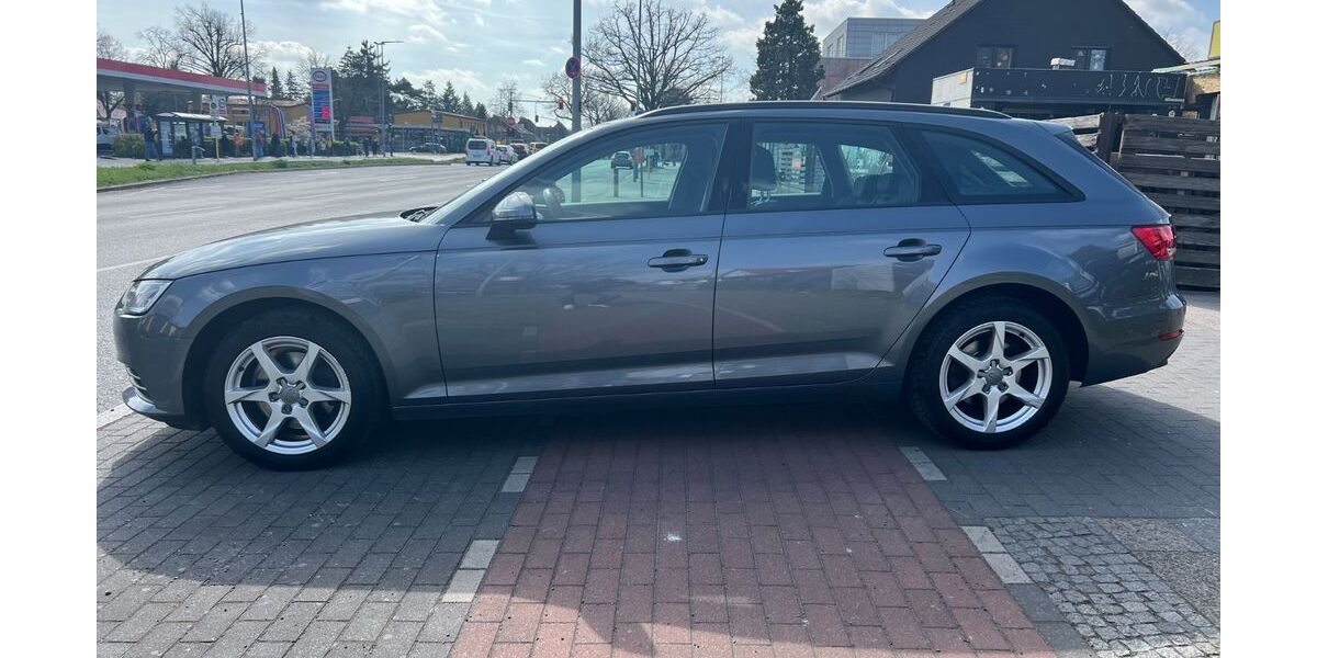 Audi A4 159.000 km 13.900 &euro; Berlin 12349