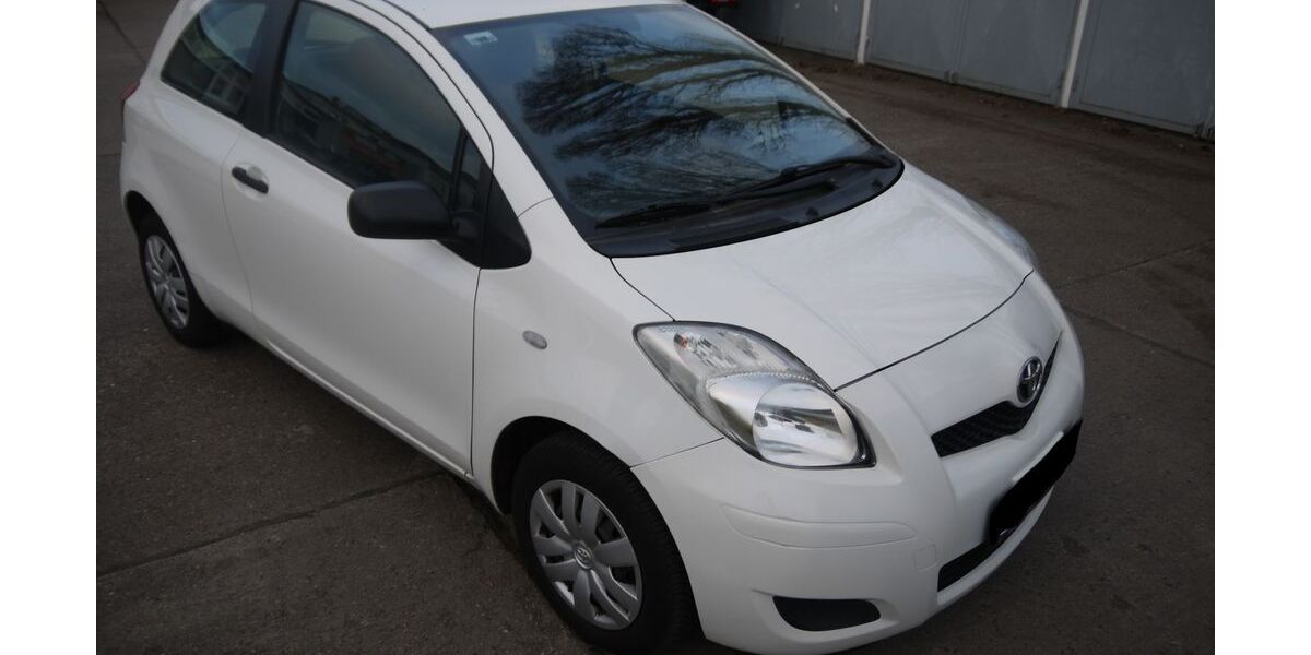 Toyota Yaris 170.000 km 2.999 &euro; Berlin 12439