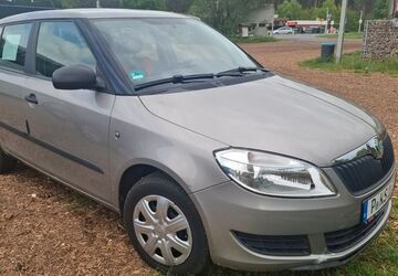 Skoda Fabia 85.005 km 3.500 &euro; Potsdam 14478