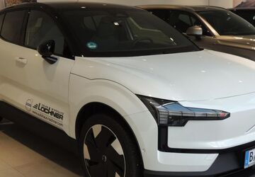 Volvo EX30 8.000 km 36.490 &euro; Berlin 12169