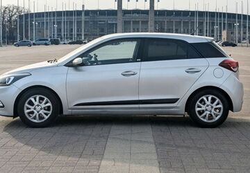 Hyundai i20 61.000 km 12.800 &euro; Berlin 13597